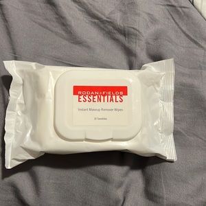 NIB - RODAN & FIELDS MAKEUP REMOVER WIPES